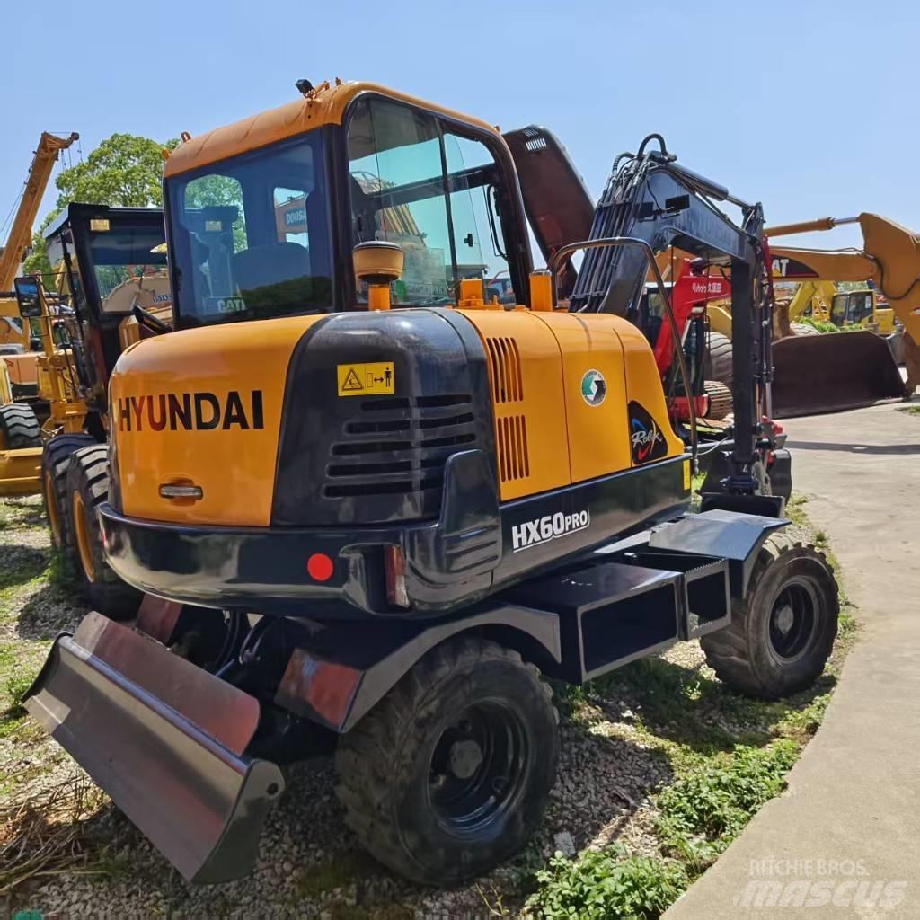 Hyundai HX 60w Excavadoras de ruedas