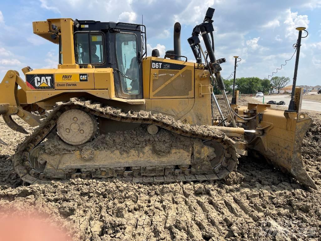 CAT D 6 T XW VP Buldozer sobre oruga