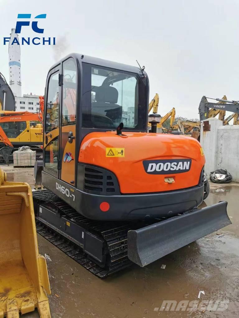 Doosan DH 60-7 Mini excavadoras < 7t
