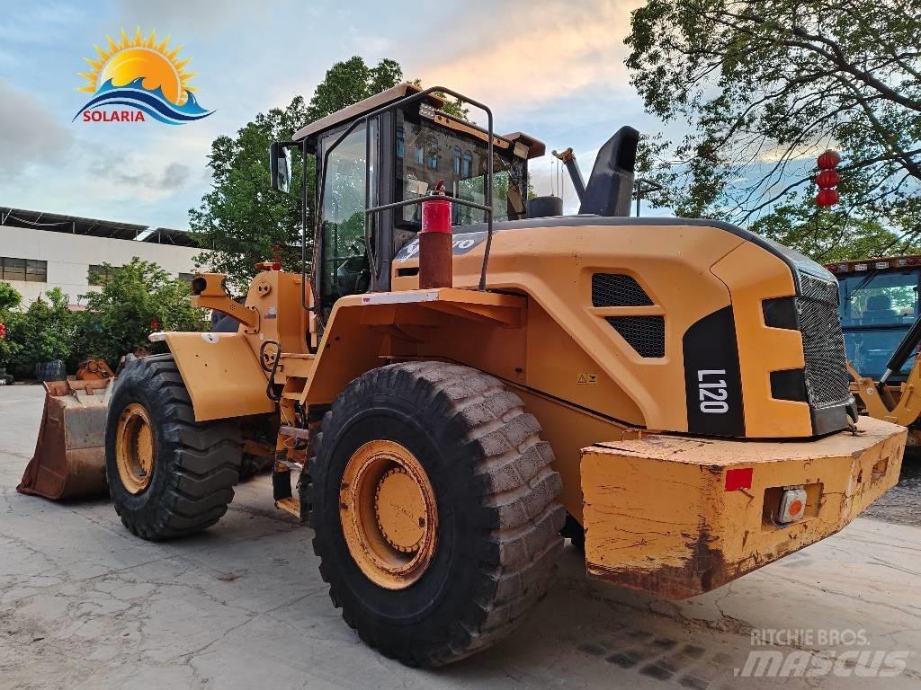 Volvo L 120 Cargadoras sobre ruedas