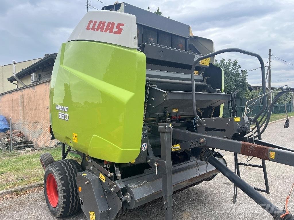 CLAAS Variant 380 Rotoempacadoras