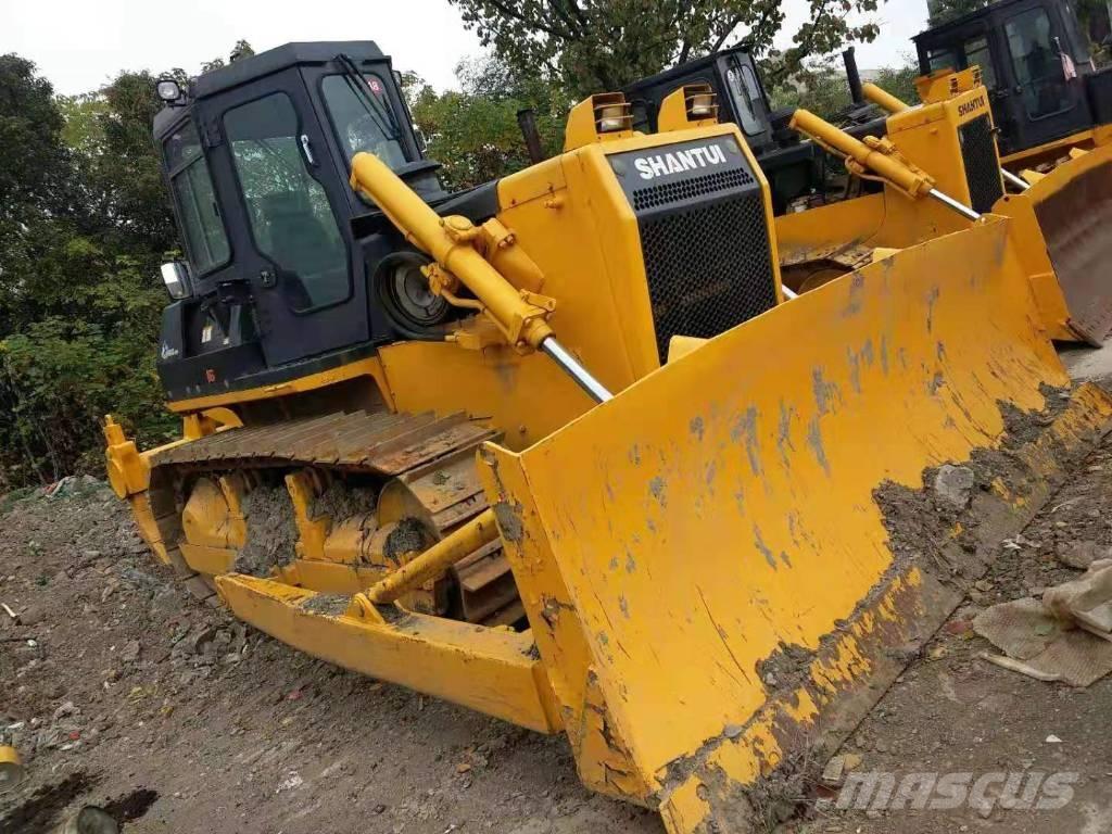 Shantui SD16 Buldozer sobre oruga