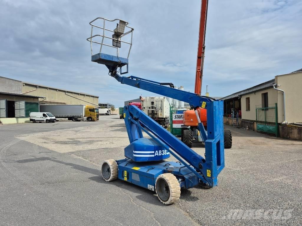 UpRight AB38 Plataforma de trabajo articulada