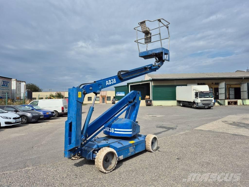 UpRight AB38 Plataforma de trabajo articulada