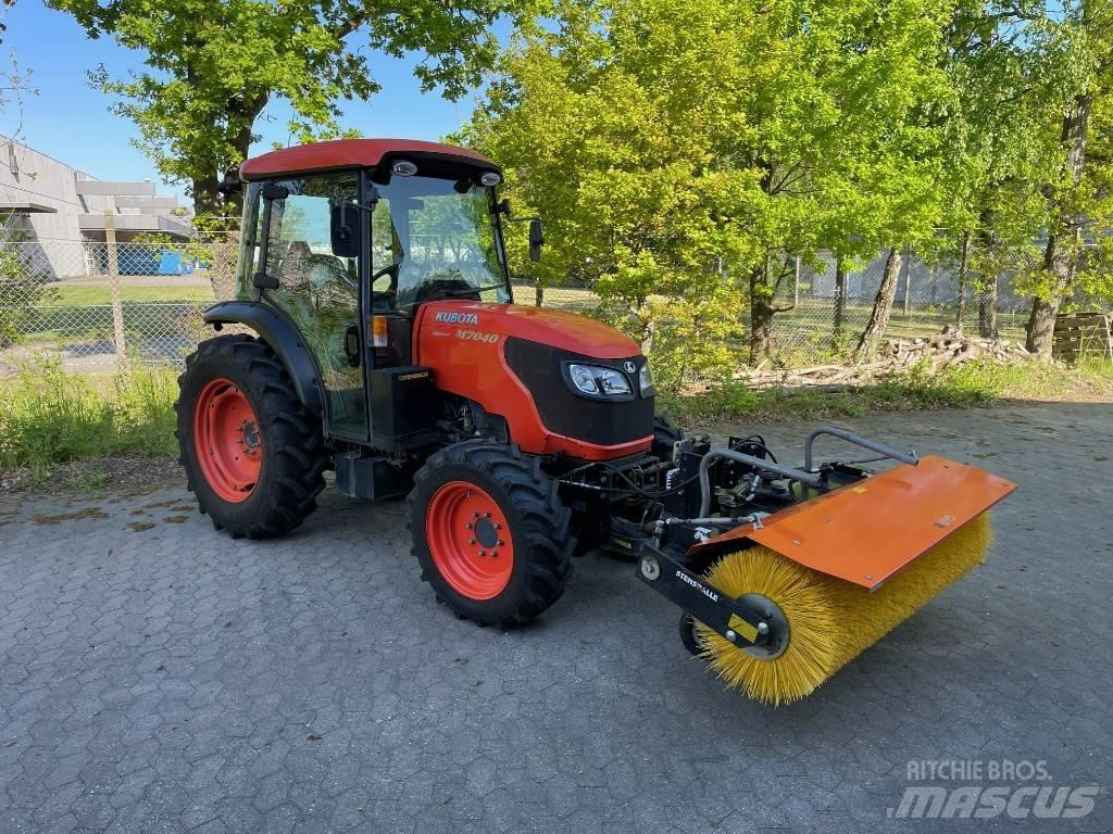 Kubota M 7040 Tractores