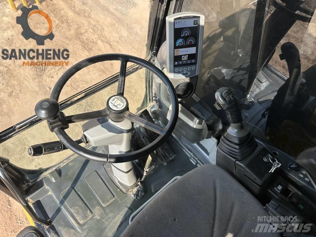 CAT M 320 D2 Excavadoras de ruedas