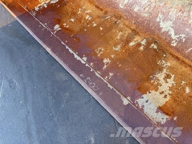 Manitou USED BUCKET Cucharones