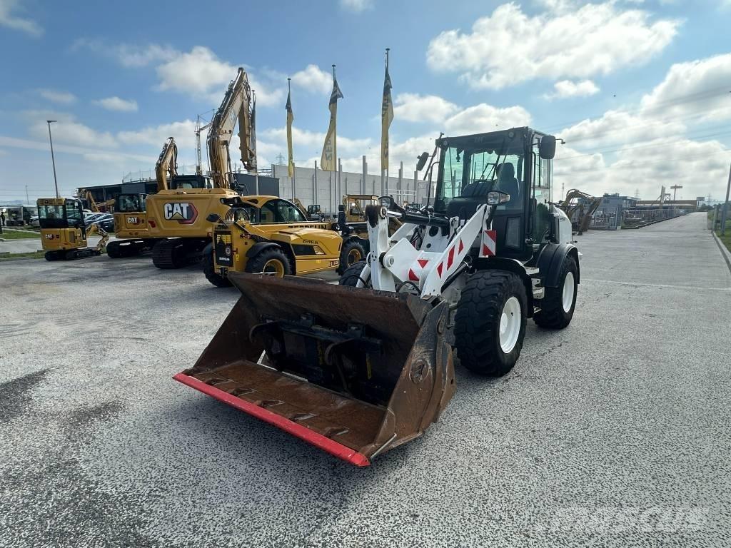 CAT 908 M Cargadoras sobre ruedas