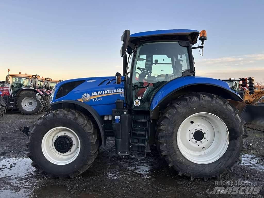New Holland T7.225 Tractores
