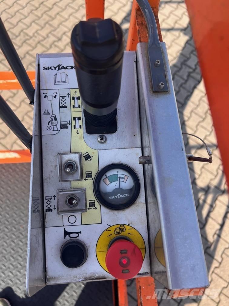 SkyJack SJ III 4626 Plataformas tijera