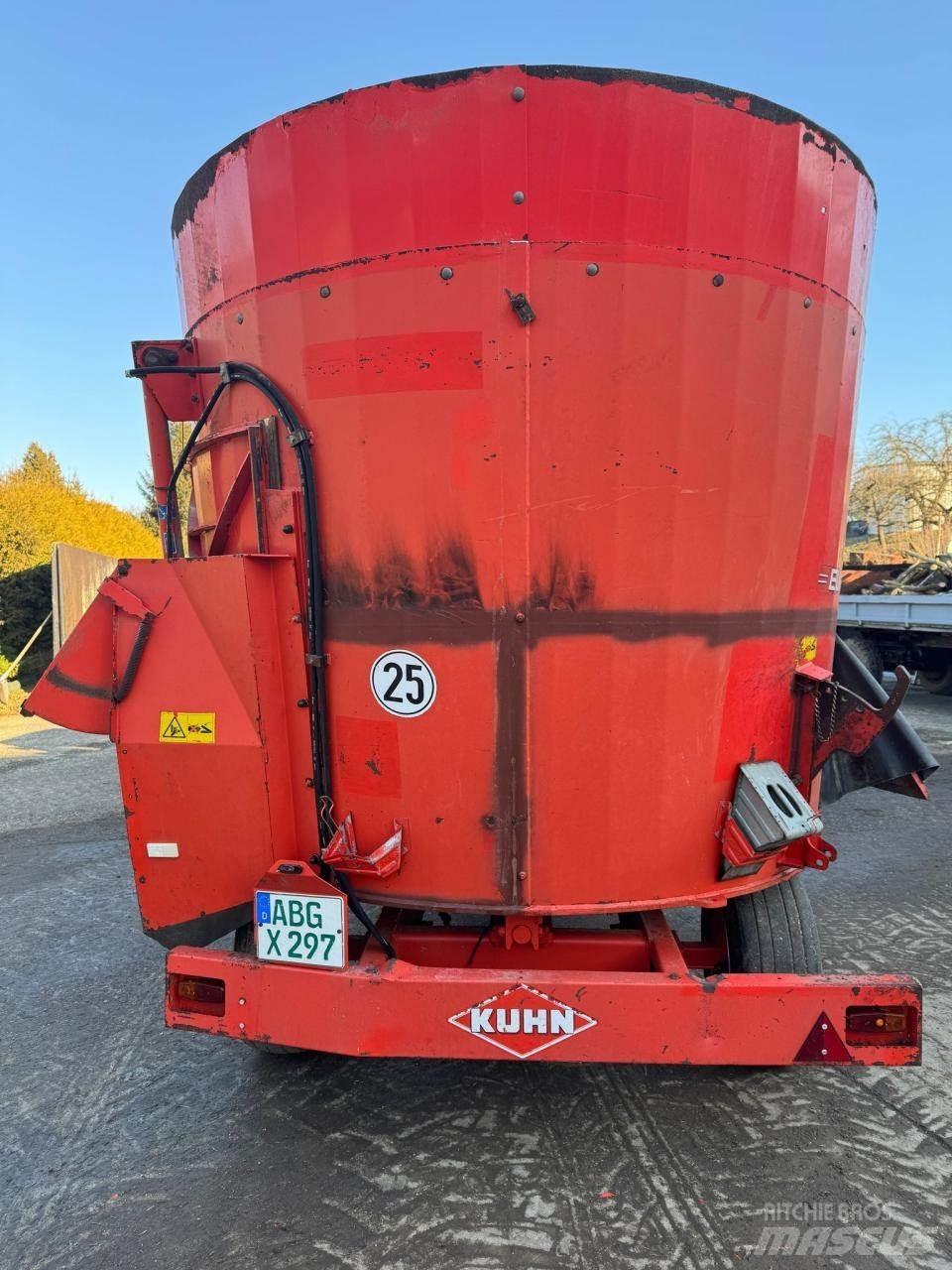 Kuhn EUROMIX 1070 Mezcladoras distribuidoras