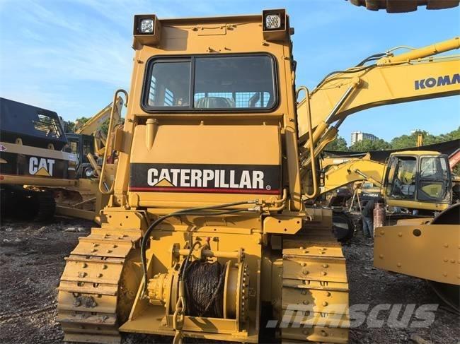 CAT D 6 D Buldozer sobre oruga