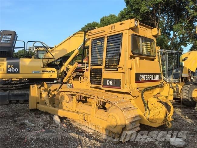 CAT D 6 D Buldozer sobre oruga
