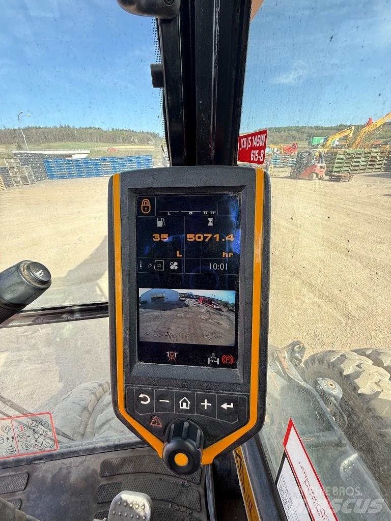 JCB JS 145 W Excavadoras de ruedas