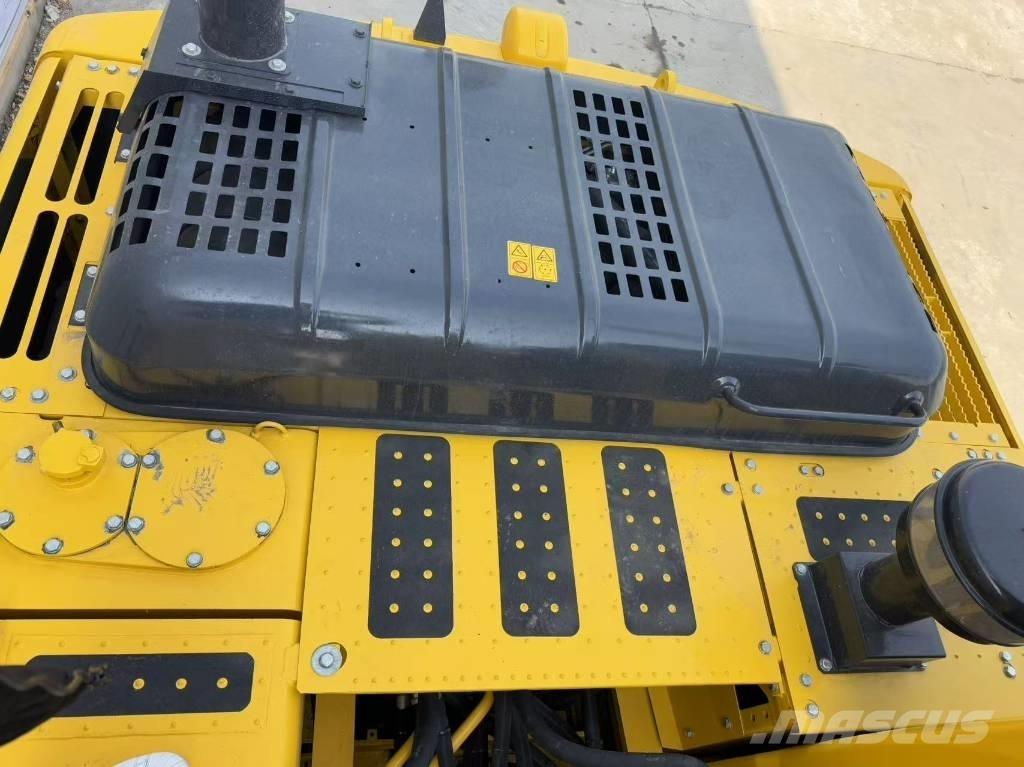 Komatsu PC 200-8N1 Excavadoras de cadenas