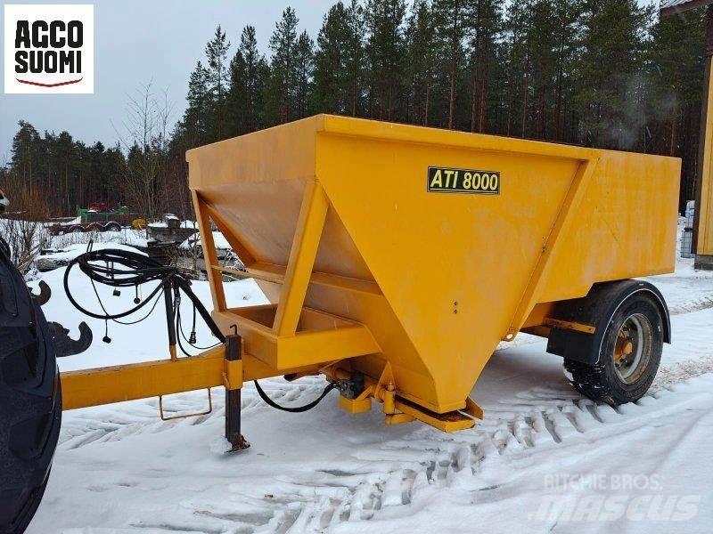 ATI HIEKOITIN 8000 Esparcidoras de arena y sal