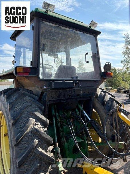 John Deere 3040 Tractores