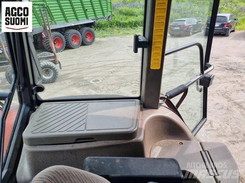 New Holland M100 Tractores