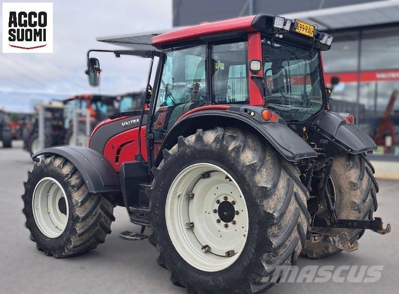 Valtra N121 H Tractores