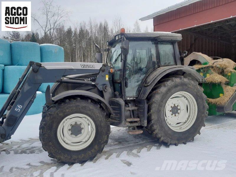 Valtra N141 H Tractores