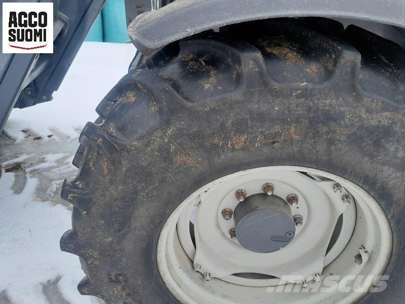 Valtra N141 H Tractores