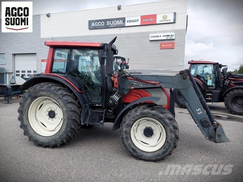 Valtra N141 HITECH Tractores