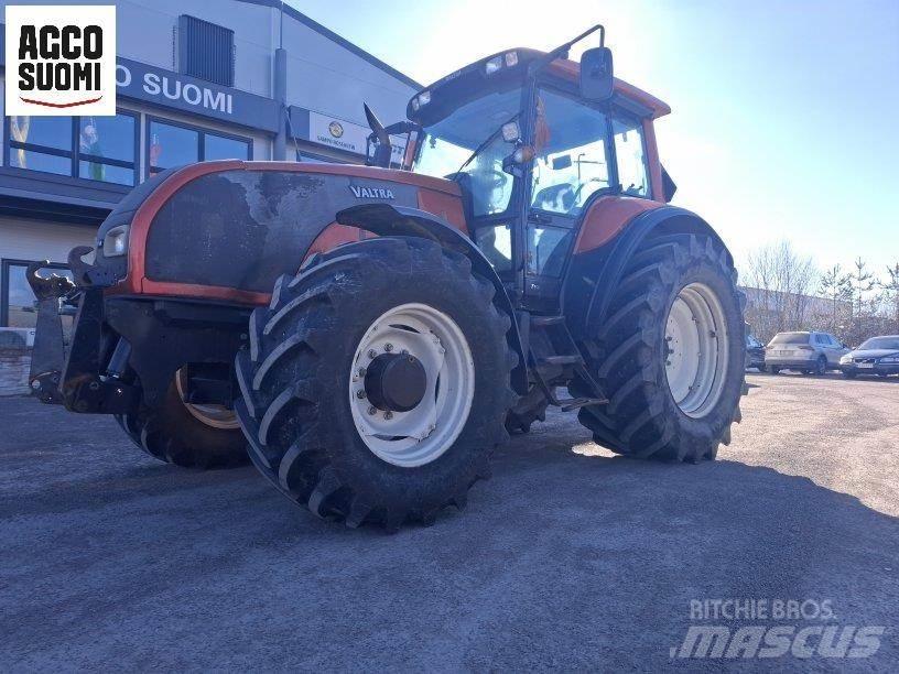 Valtra T150 Tractores