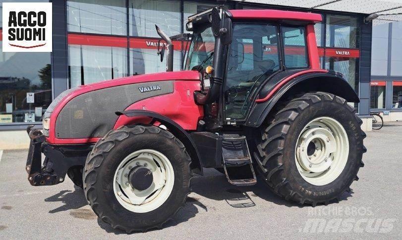 Valtra T151 A Tractores
