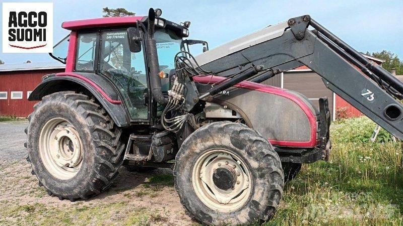 Valtra T151 H Tractores