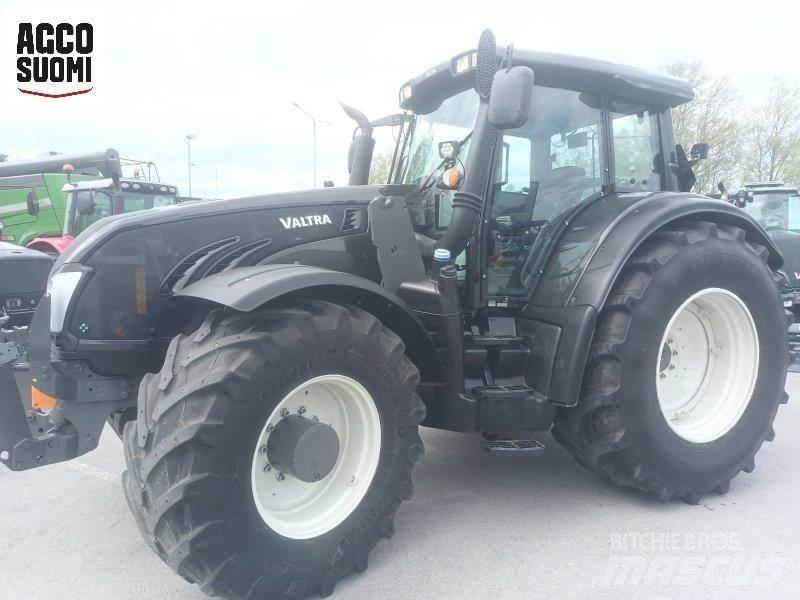 Valtra T213 VERSU Tractores