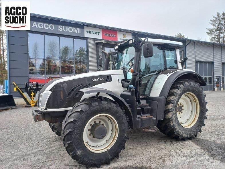 Valtra T213 VERSU Tractores