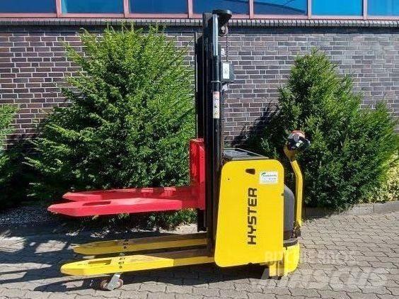 Hyster S 1.4 IL Apiladores eléctricos