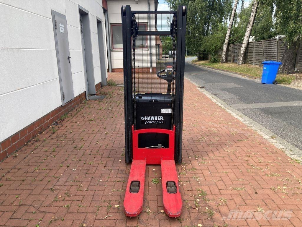Hyster S 2.0 Apiladores eléctricos