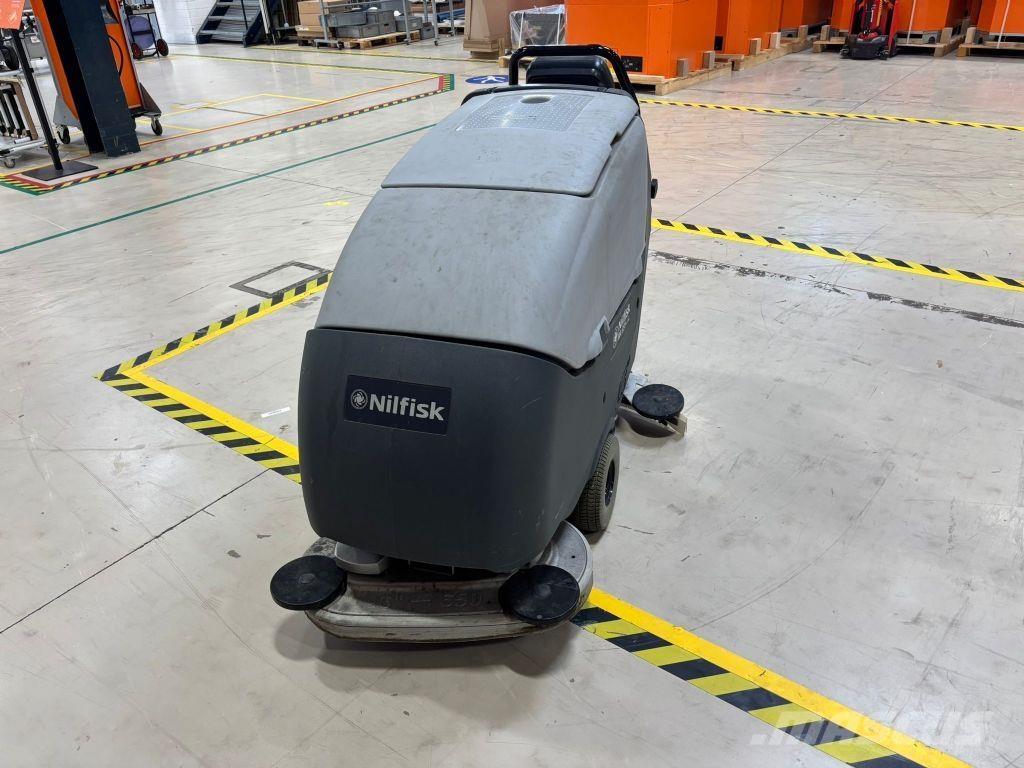 Nilfisk BA 651 Barredoras