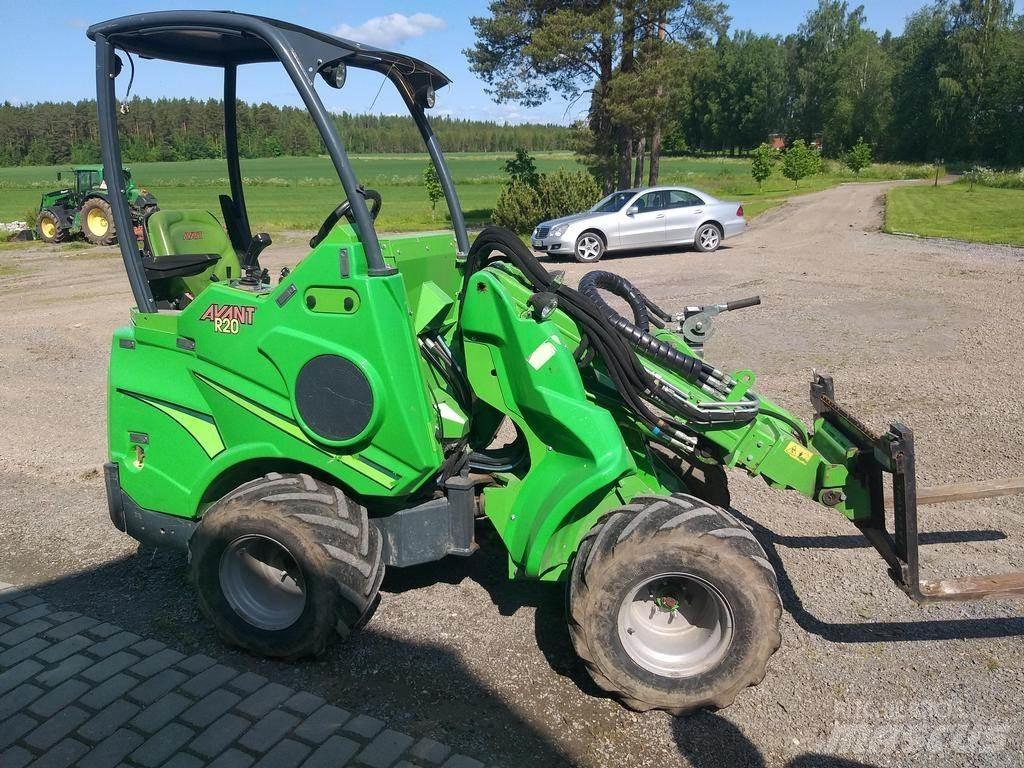 Avant R20 Cargadoras multifunción