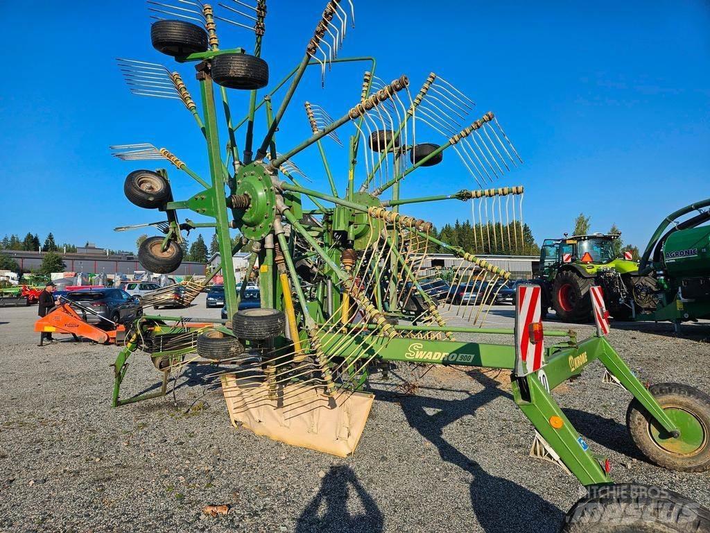 Krone 900 Rastrillos y henificadores