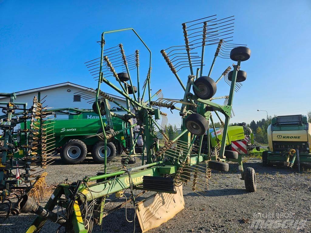 Krone 900 Rastrillos y henificadores
