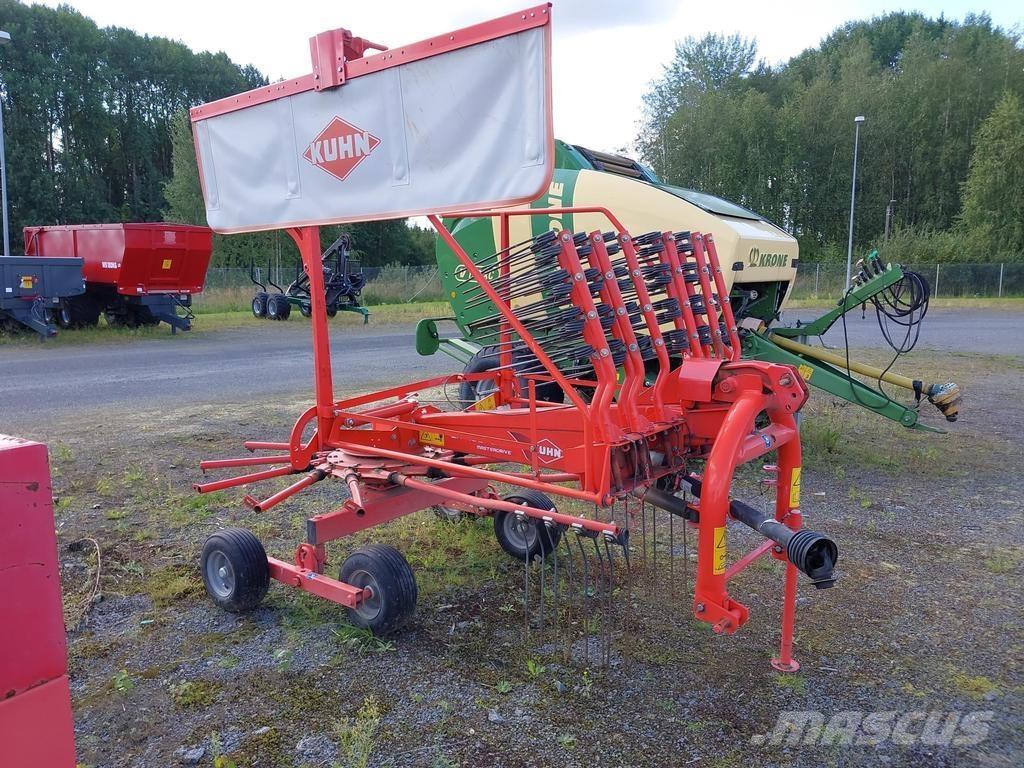 Kuhn 4321 Rastrillos y henificadores