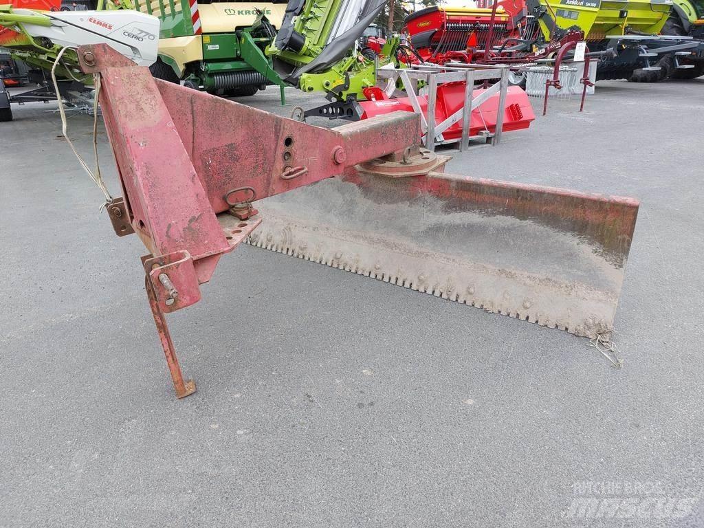 VM 250 Rastras para caminos