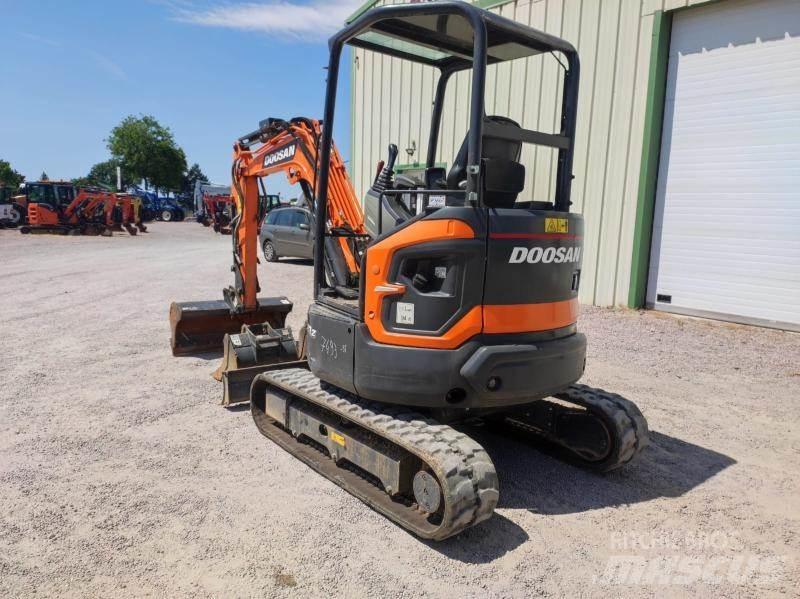 Doosan DX27Z Mini excavadoras < 7t