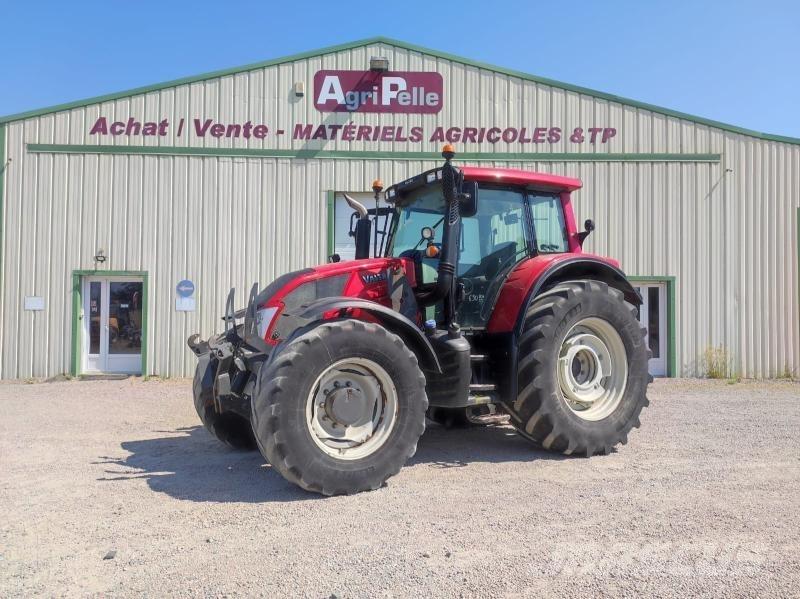 Valtra N163 Tractores
