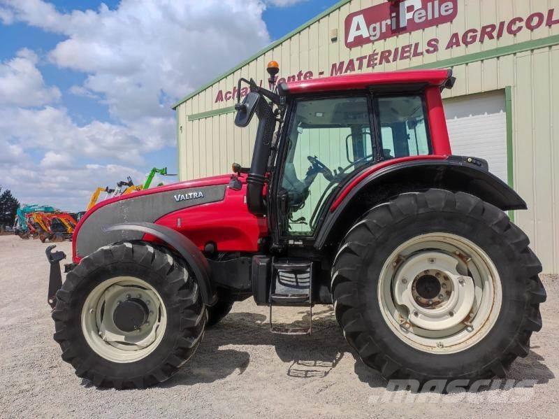 Valtra T151 Tractores