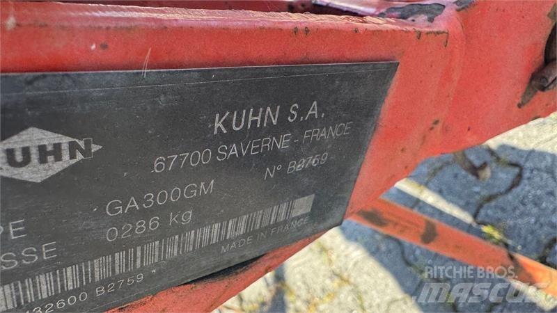 Kuhn GA300GM Rastrillos y henificadores