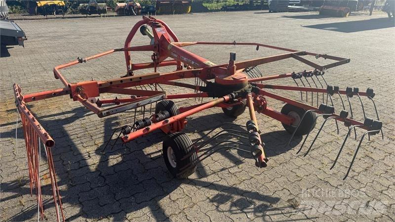 Kuhn GA300GM Rastrillos y henificadores