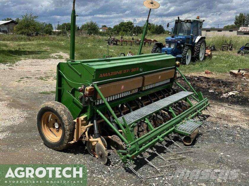 Amazone D7/30E Tractores