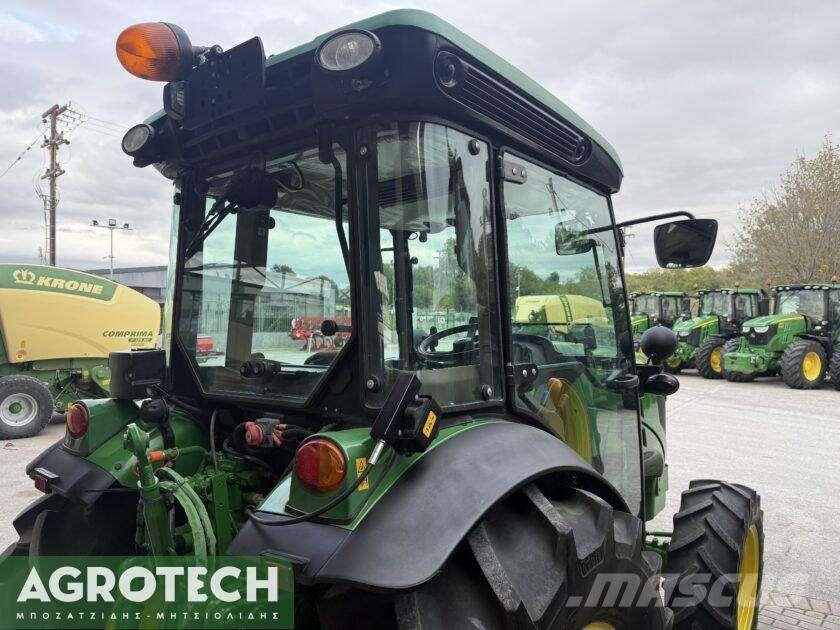 John Deere 5075 GF Tractores