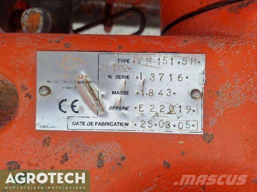 Kuhn VariMaster 151 Tractores