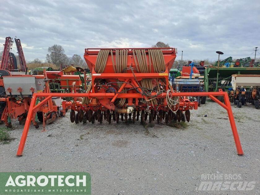 Kuhn VENTA LC 3500 Tractores