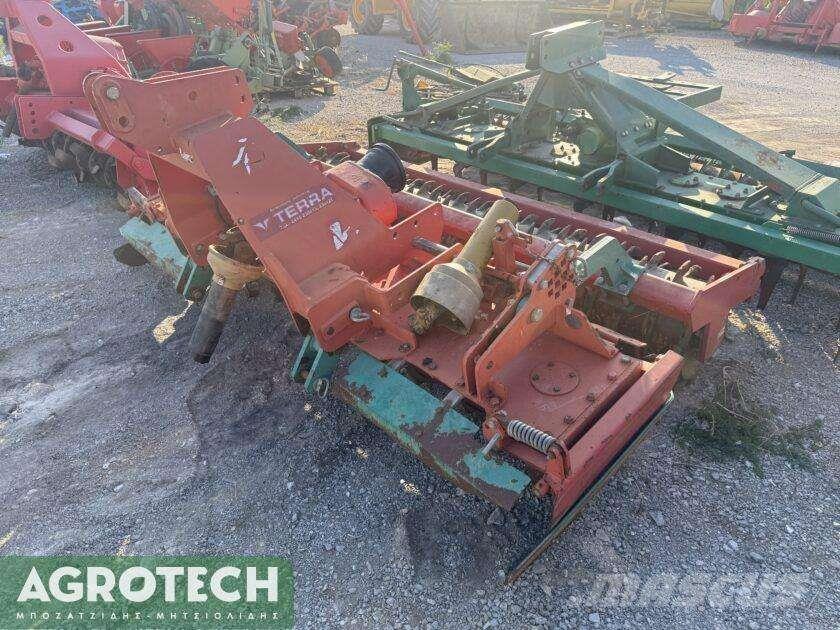 Kverneland NGM 251 Tractores