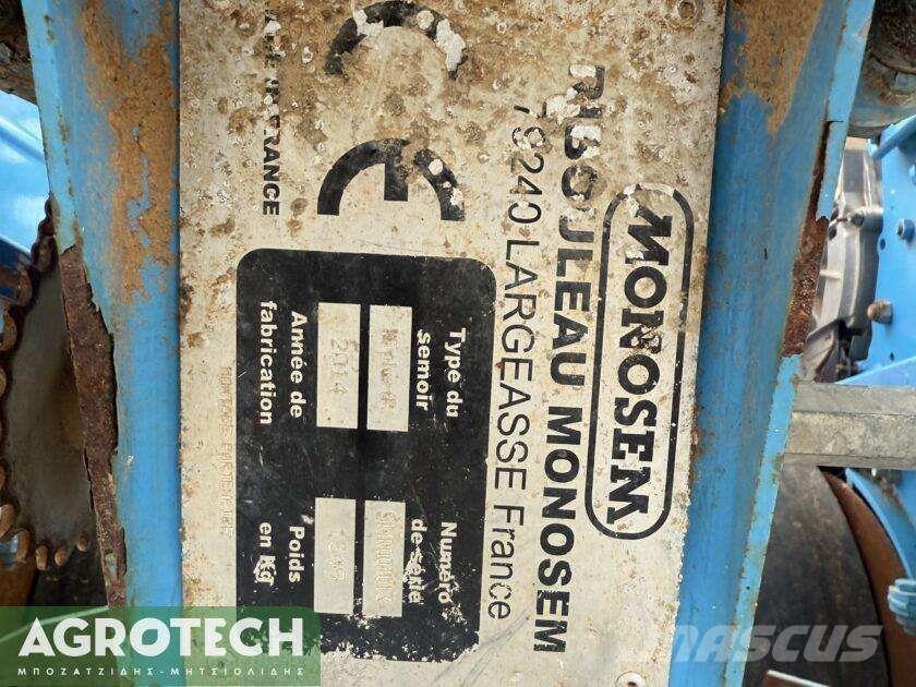 Monosem NG PLUS 4 Tractores